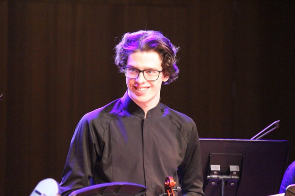 Alex Monro playing viola in the Australian Youth Orchestra's Momentum Ensemble 'Beautiful Equations' in March 2026, photo by Geraldine Cardozo