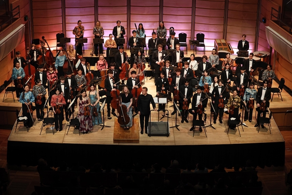 Alex Monro playing viola in the Australian Youth Orchestra's Flagship Season 'Brave New World' in Syndey in July 2026, photo by Lisa Maree Williams